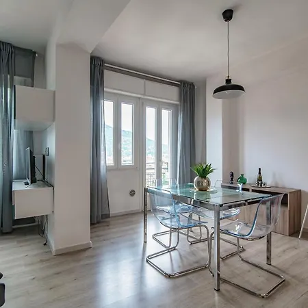 Joivy Family Flat Balcony Como