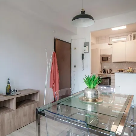 Apartment Joivy Family Flat Balcony