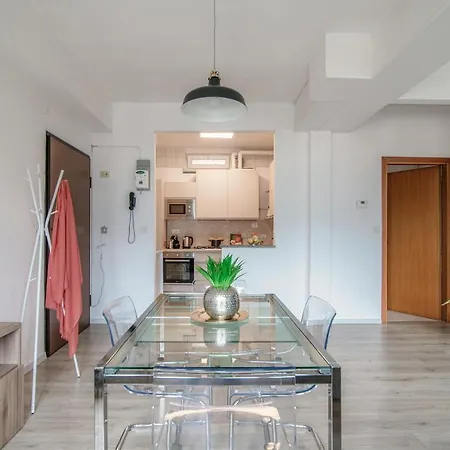 Joivy Family Flat Balcony Apartment *